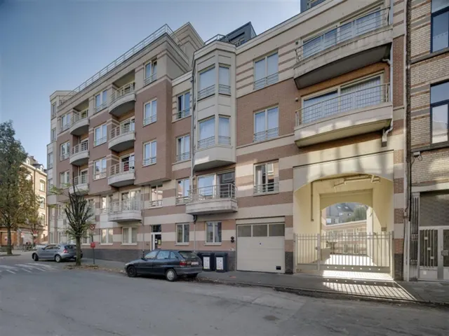 Appartement te huur in Etterbeek – 1/7