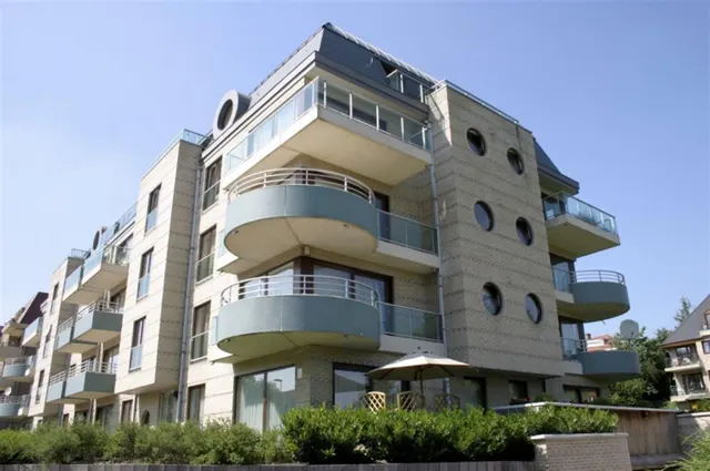 Appartement te huur in Woluwe-Saint-Pierre – 1/10