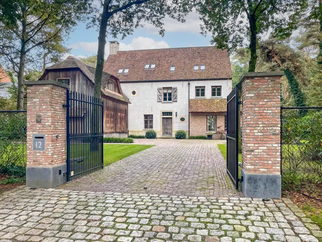 House for sale in Kapellen – 1/10