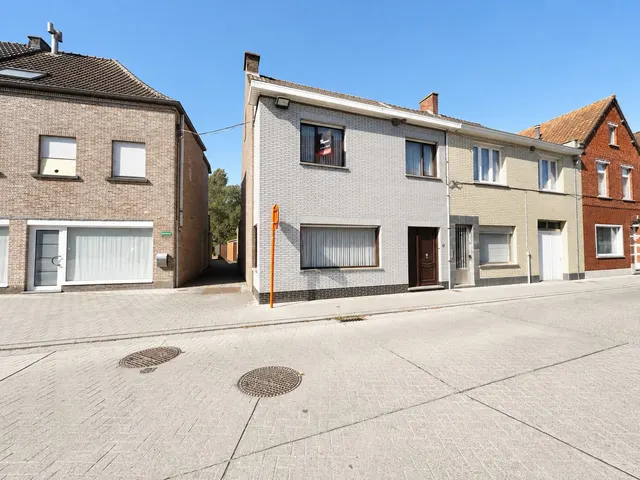 Huis te koop in Ruiselede – 1/10