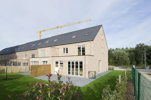 Huis te koop in Sint-Pieters-Leeuw – 1/7