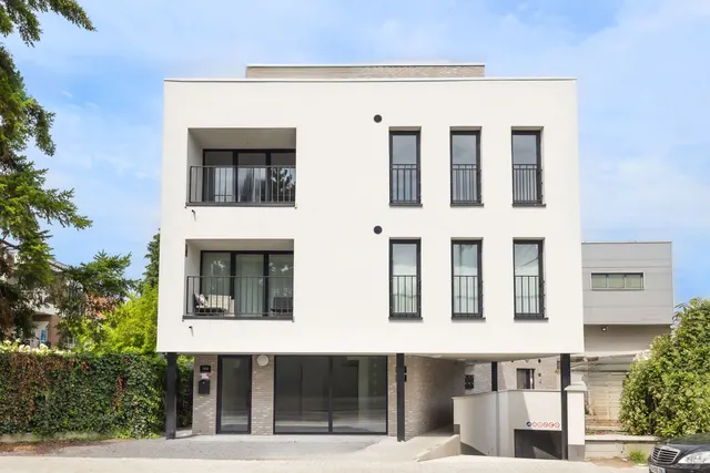 Appartement te koop in Evere – 1/10