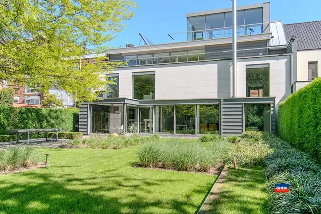 Huis te koop in Hemiksem – 1/10