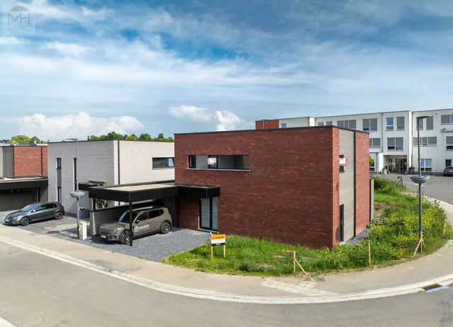 Huis te koop in Crisnée – 1/10