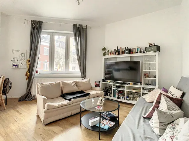 Appartement te koop in Etterbeek – 1/10