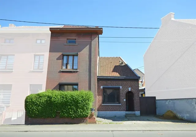 Huis te koop in Jumet – 1/9