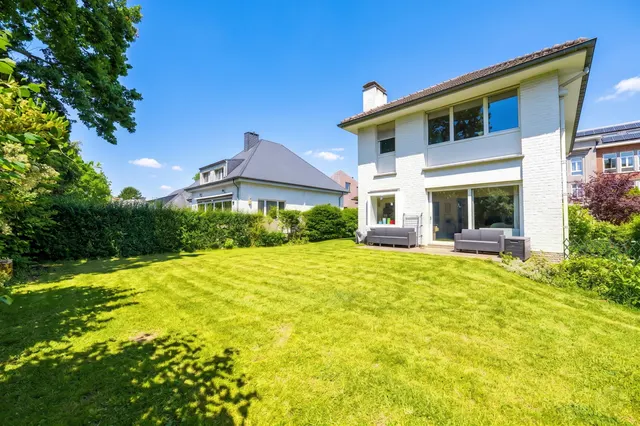Huis te koop in Woluwe-Saint-Pierre – 1/10