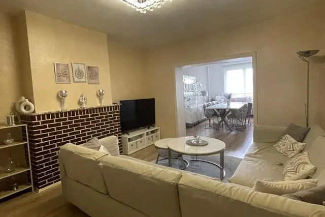 Appartement te koop in Schaarbeek – 1/9