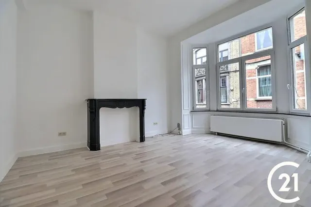 Appartement te koop in Dinant – 1/8