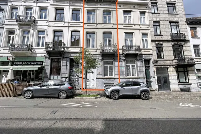 Huis te koop in Ixelles – 1/4