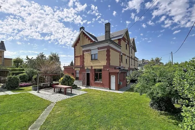 Huis te koop in Erquelinnes – 1/10