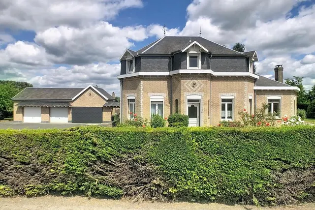 Maison à vendre à Momignies – 1/4