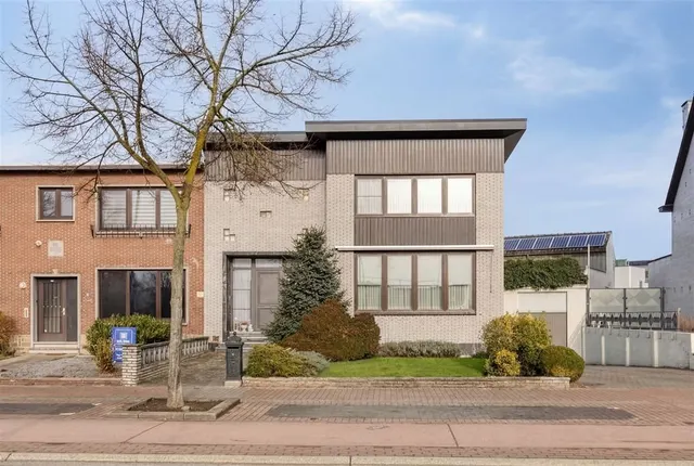 Maison à vendre à Maaseik – 1/10