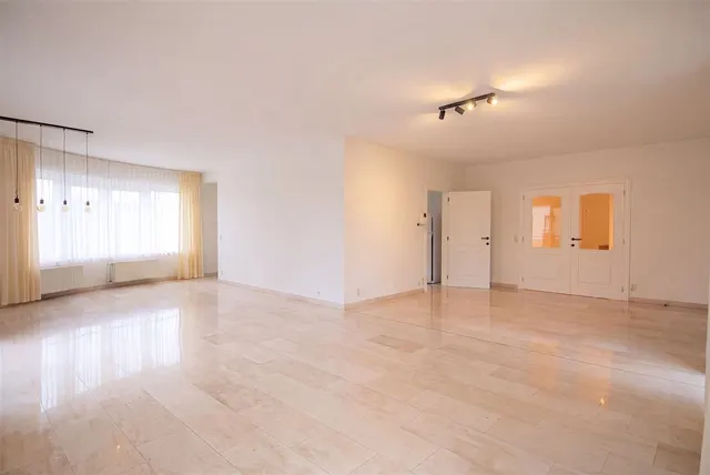 Appartement te koop in Maaseik – 1/10
