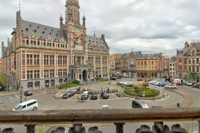 Appartement te koop in Schaerbeek – 1/10