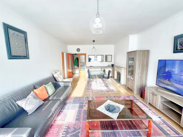 Appartement te koop in Schaerbeek – 1/10