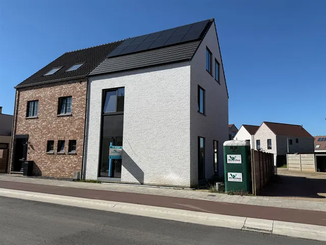 Huis te koop in Morkhoven – 1/10
