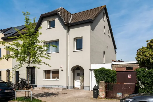 Huis te koop in Deurne – 1/10