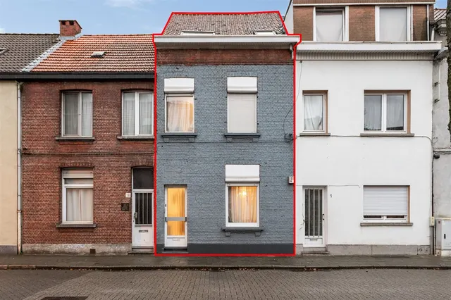 Huis te koop in Merksem – 1/10