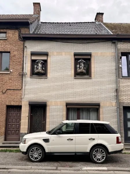 Maison à vendre à Fontaine-l'Eveque – 1/10