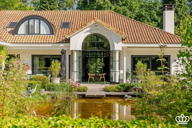 Villa te koop in Kapellen – 1/10