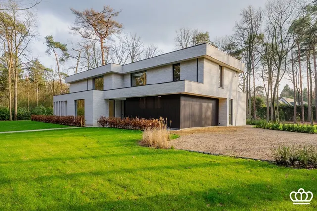 Villa te koop in Kapellen – 1/10