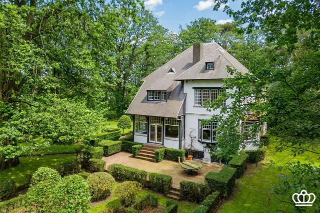 Villa à vendre à Essen – 1/10
