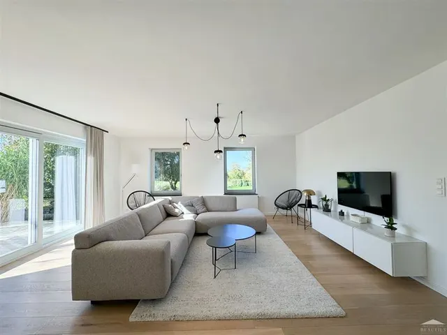 Huis te huur in Arquennes – 1/10