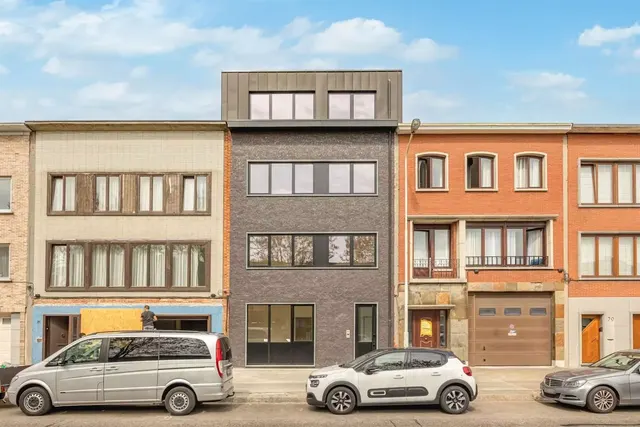 Appartement te koop in Merksem – 1/10