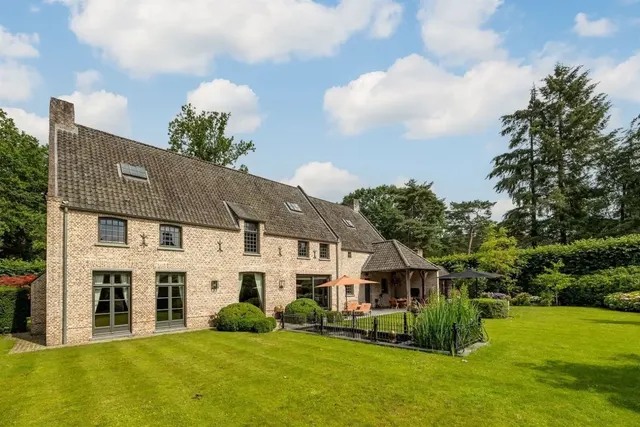 Villa te koop in Schoten – 1/10