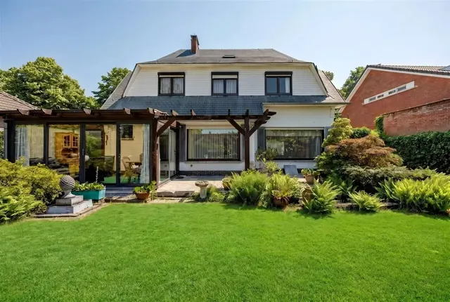 Villa te koop in Schoten – 1/10