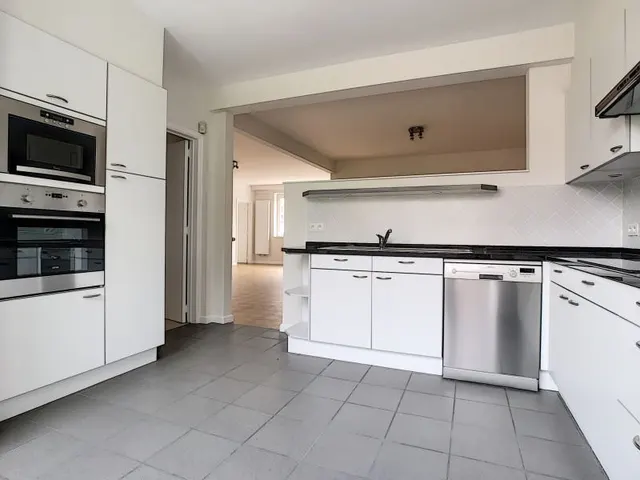 Appartement à vendre à Woluwe-Saint-Pierre – 1/10