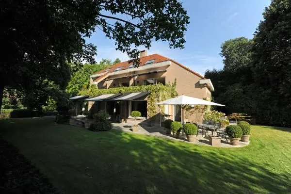 Villa te koop in Uccle – 1/5