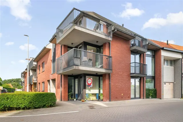Appartement te koop in Ruddervoorde – 1/10